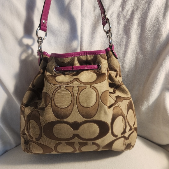 Monogram Coach Hobo - Picture 2 of 9